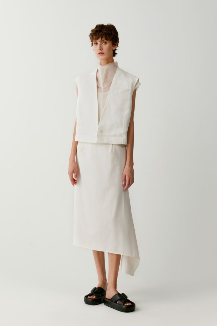 Asymmetrical stretch wool twill skirt