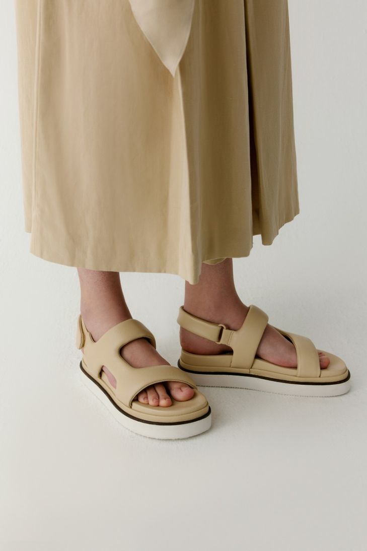 Leather chunky sandals