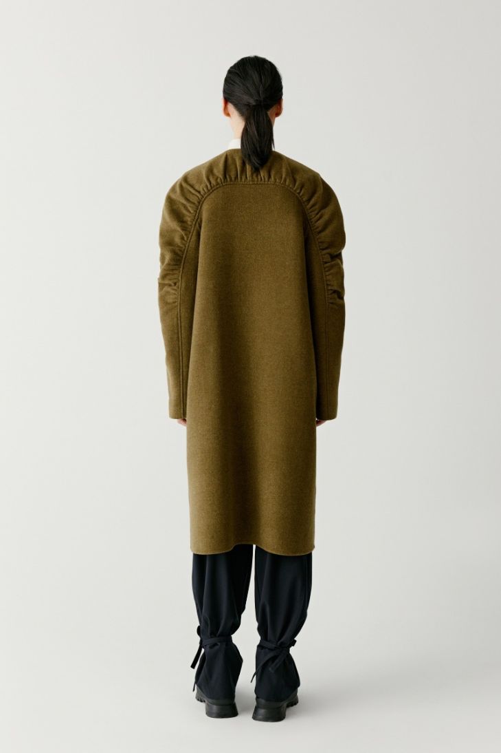 Manteau à manches froncées en laine double face
