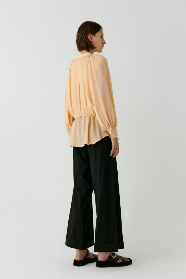 Wide-leg flared trousers