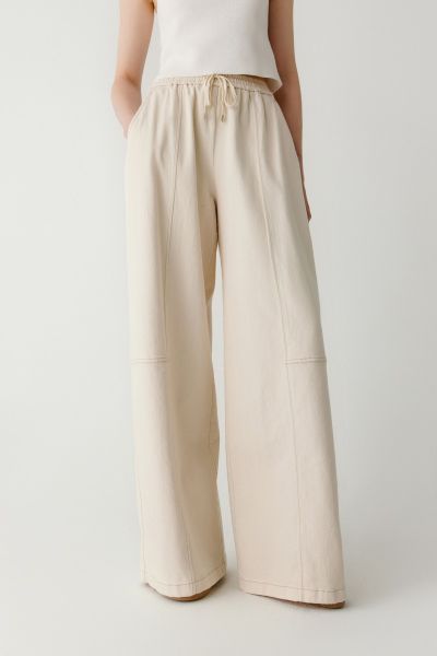 Wide-leg jeans with an elasticated waist