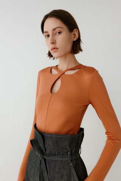 Cut-out long-sleeved top
