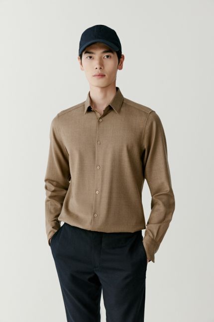 Square collar wool flannel shirt