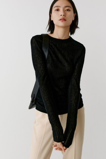 Round neck open-knit jumper