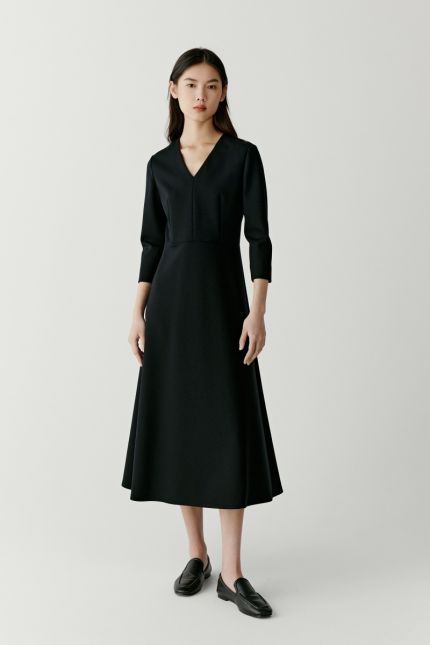 Maxi wool dress with three-quarter sleeves
