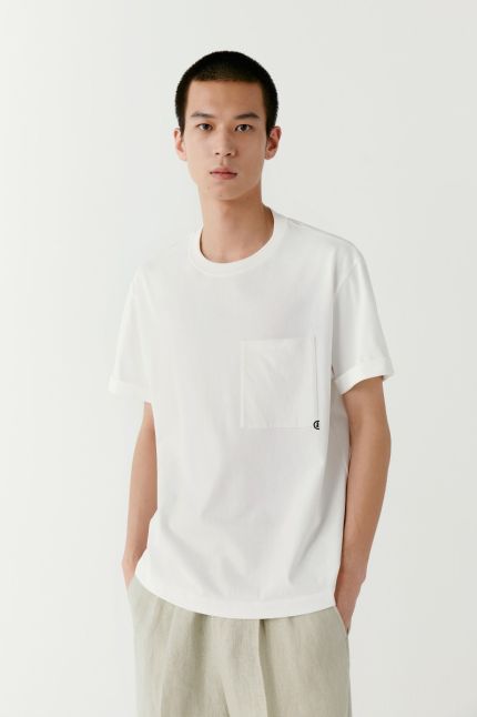 Cotton jersey t-shirt with patch pocket