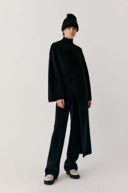 Asymmetrical cashmere jumper