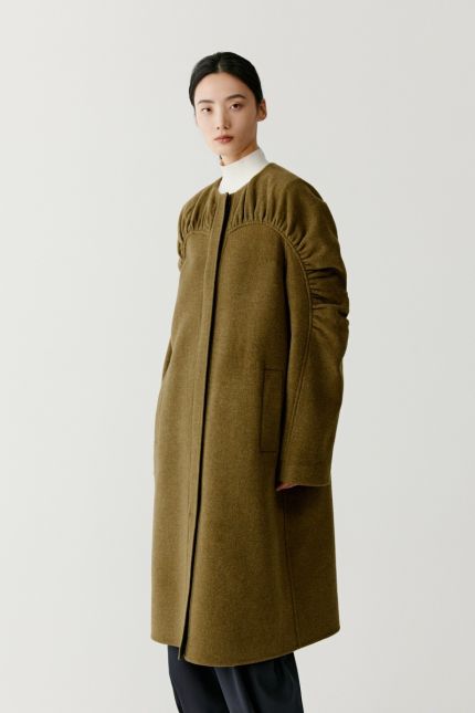 Double face wool coat with ruched sleeves