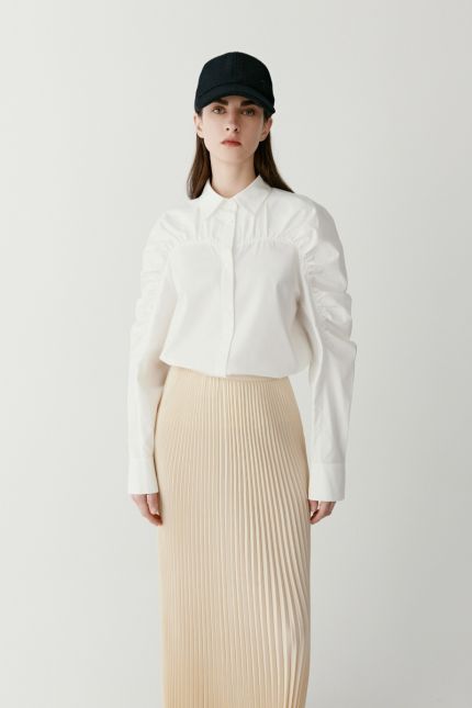 Cotton shirt with ruched sleeves